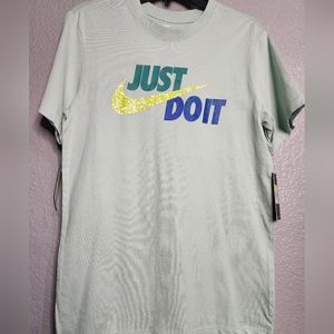 New with Tags Nike Tee